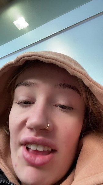 Cheza (@chezablondebabe)’s videos with original sound - Cheza