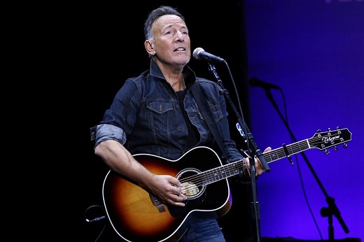 Mayor de Blasio announces headliners for major central park summer concert