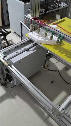 Shaped hotwire foam cutter