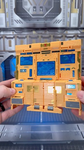 Autobot Mainframe aka Teletraan-1 With Toyhax upgrade labels! War For Cybertron Trilogy 40 Years of Transformers #hasbro #transformersone #transformersrid #robotsindisguise #transformersrobotsindisguise #actionfigure #actionfigures #actionfigurephotography #actionfigurecollection #actionfigurecollector #actionfigureaddict #actionfigurecommunity #actionfigurephotos #actionfigurephoto #sdccexclusive #transformers #transformerstoys #transformersmasterpiece #transformersart #transformersphotography