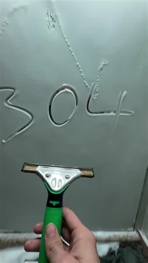 Tips for Efficient Mirror Cleaning