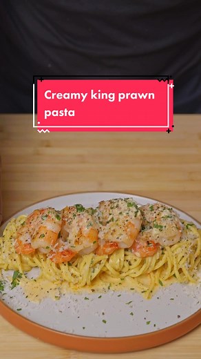 20 minute creamy king prawn pasta, simple but banging! #easyrecipes #foodtok #learnontiktok #Prawns