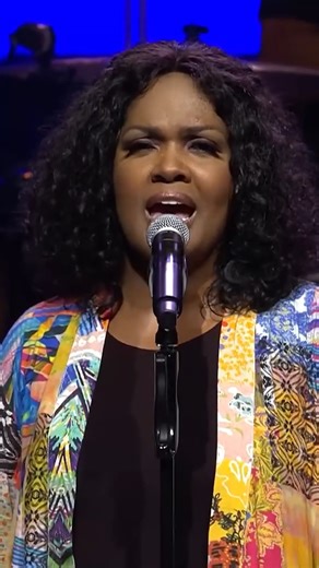 "Goodness Of God" - CeCe Winans | Worship Music