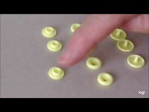 Tuto du 06/10/2020 : comment fixer des boutons pression avec la pince sur des vêtements tricotés