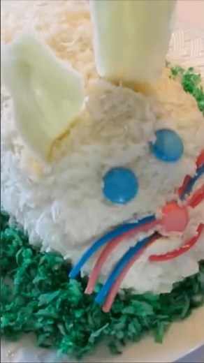 EASTER BUNNY CAKE 🐰 Easy To Make 😋 #food #fun #baking #homemade #bunny #cake #recipe