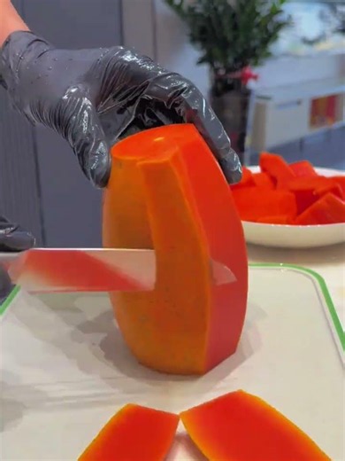 How to Cut a Perfect Papaya - Easy & Tasty Fruit Slices