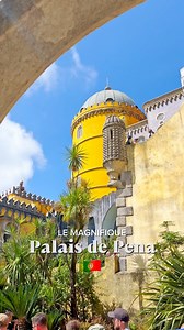 Un palais portugais typique : le Palácio da Pena. A 1 heure de Lisbonne. 🏰😍🇵🇹✨ Téléchargez notre guide gratuit pour visiter Lisbonne. Lien en bio. #portugal #lisbonne #vacances #secretspot #fyp #foryoupeople #typique #morue #lisbontips | Bonjour Évasion