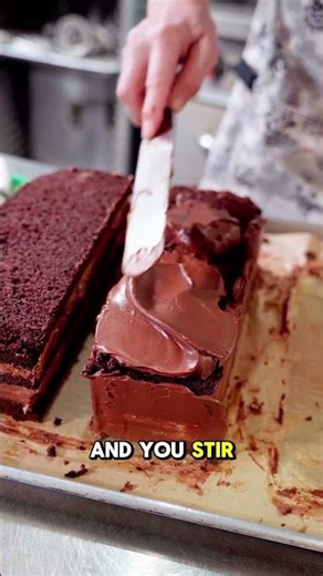 Easy Ganache Frosting (Like Buttercream!)