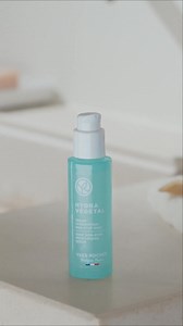 To maximize the benefits of the 100h non-stop moisturizing serum, here are a few gestures to reproduce for plump, hydrated skin. #SummerGlowWithYvesRocher #Skincare #YvesRocher #SummerGlowWithYvesRocher #Skincare #YvesRocher | Yves Rocher Egypt