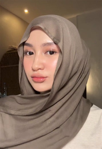 Unlock Your Favorite Pashmina Color: A Style Guide