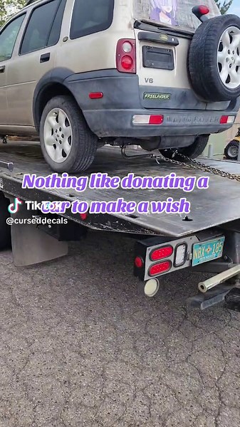 Donations are very helpful to your local charities #tophiachu