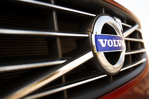 Volvo Plans In-Car Sensors to Detect Drunk Driving