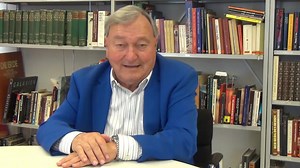 THE ERICH VON DAENIKEN LEGACY - PART 1 (english version)...is now uploaded! Please visit: www.sagenhaftezeiten.com/videos-en/ The untruths from ancient times up to the UFO's reviewed! "The true legacy of Erich von Däniken" | Erich von Däniken's Official Fan Page