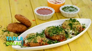 Khasta Kachori Recipe (Moong Dal Khasta Kachori Chaat)