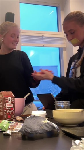 Unique Blind and Deaf Baking Challenge Collaboration