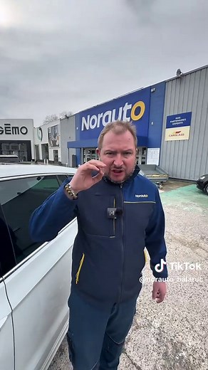 Installation facile de la canne antivol volant NORAUTO