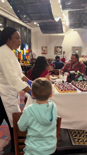 Chef mickeys is honestly one of the most fun character meals on Disney property! #magicalcastletravel #characterdining #disney #mickeymouse #disneyworld