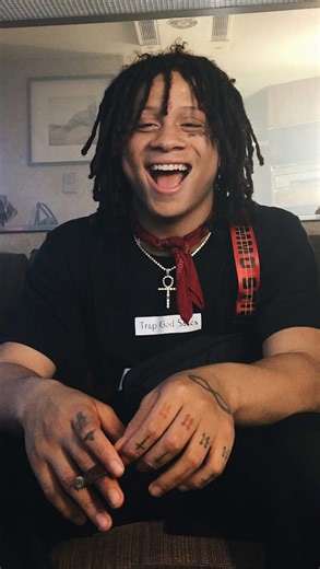 𝑮𝒊𝒐 🇲🇽 on Instagram: "Love Scars – Trippie Redd Album: A Love Letter to You (2017) Back in 2016, Trippie Redd dropped Love Scars, a song recorded in one take that captured heartbreak, loneliness, and raw emotion in its purest form. Built on echoing vocals and a haunting melody, the song turned Trippie into one of SoundCloud’s breakout voices. Its mix of pain and melody helped define the emo-rap wave, showing vulnerability could hit just as hard as rage. Years later, Love Scars remains one o