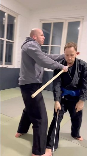 Hanbō – Die vielseitige Waffe im Ninjutsu 🥷🏻 Meistere Techniken für Verteidigung & Kontrolle!