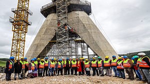 SANRAL sets 2025 as deadline for Msikaba Bridge completion - SABC News - Breaking news, special reports, world, business, sport coverage of all South African current events. Africa's news leader.