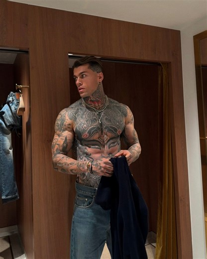 STEPHEN JAMES | tried our best | Instagram