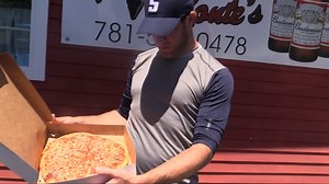 stoolpresidente's Pizza Review at Monte's Restaurant | One Bite