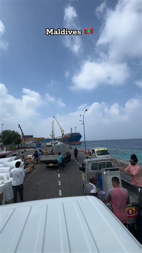 Kishor Pradhan | Maldives 🇲🇻 || #hindisong #shortsreels #friendlyᥫᩣシ #vlogging #SupportFacebook #facebookpost | Instagram