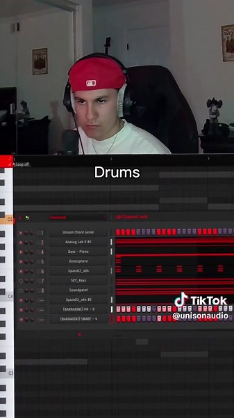 Instantly create infinite pro-level chord progressions with the power of AI using Chord Genie