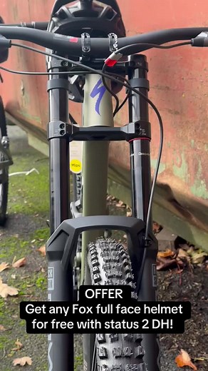 Specialized Status 2 DH Bike Offer: Get a Free Fox Fullface Helmet!