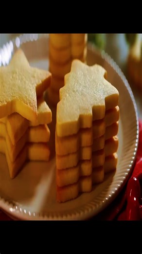 Easy & Delicious Cut Out Sugar Cookies Try these sugar cookies if you are looking for easy and delicious cut-out cookies! They are not too sweet and lightly crispy. They are my favorite for making iced cookies. 📌 Ingredients For Cut-Out Sugar Cookies Makes about 3 dozen cookies • Powdered sugar: 150g (1 1/4 cups) • Unsalted butter (softened at room temperature): 226g (1 cup) • Egg: 50g (1 egg) • Vanilla extract: 1 tsp • All-purpose flour: 360g (3 cups) • Salt: 1/2 teaspoon NOTE: For best result