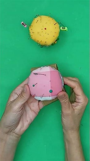 WRIST PINCUSHION - HOW TO MAKE, STEP BY STEP