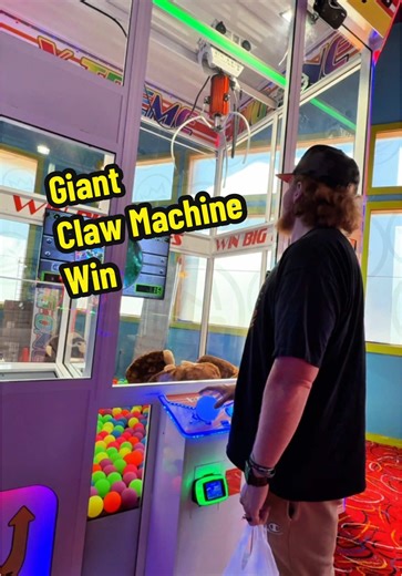 Giant Claw Machine WIN! #clawmachine #claw #cranegame #arcade #arcadegames #winner #jackpot #rowlandarcadecouple