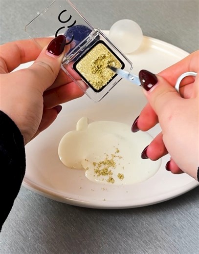 Easy homemade body shimmer you'll love✨