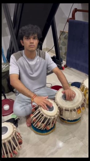 Dhir Dhir Tabla Magic | Vivek Pandya Mind-Blowing Tabla Performance #tabla#viral#shorts #trending