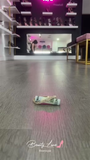 Stylish Heels and Ankle Bracelet Outfit Ideas