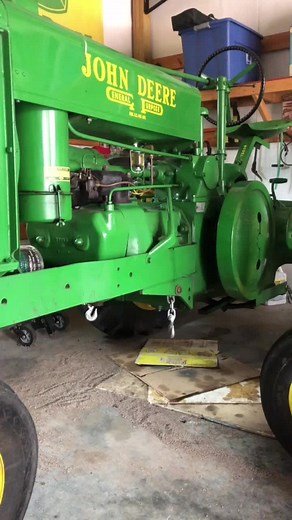 Exploring Antique Tractors: 1938 John Deere
