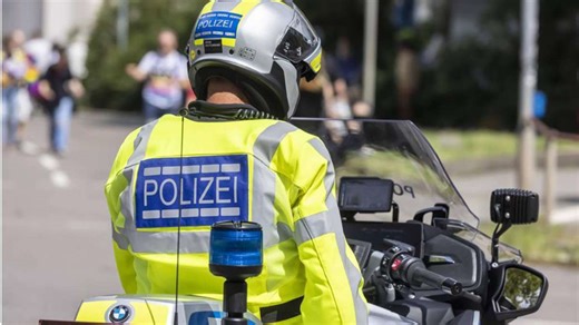 Demos am Samstag in Stuttgart: Rechte und linke Gruppen ziehen gleichzeitig durch Stuttgart – Polizei ist alarmiert