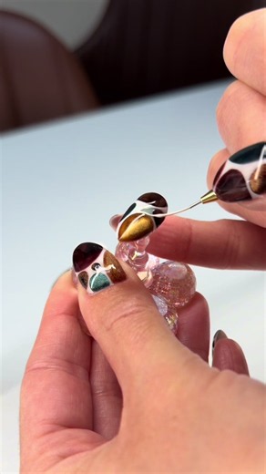 Autumn Nail Art Ideas: Easy Color Combos for Nail Techs