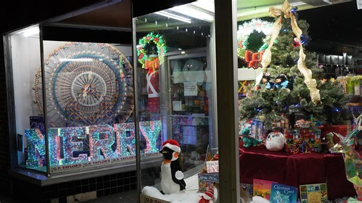 Hendersonville's Main Street stores ramp up for holiday shopping boost