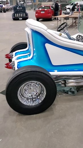 🧲 "Lil Daddy" Roth is heading to Detroit Autorama along with @vonelrodoriginal his Outlaw! Catch them Feb 24th, 25th ,26th. #📷 @vonelrodoriginal Media Source: https://www.instagram.com/reel/Co3mfq2sXmP/ It's a wrap on the Starbird show for this year. See you in Detroit next! #hotrodculture #lifeontheroad #outlaw #edbigdaddyroth #AtomicRanchKustoms @vonelrodoriginal #rothmetalflake #lildaddyrothflake #metalflake #flaketheworld #custom #kustom #paint | Roth Metal Flake