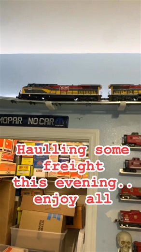 Haulling some freight this evening.. love scale freight loads always looks great in a long consist. The Lab inthe Hills | John Toll