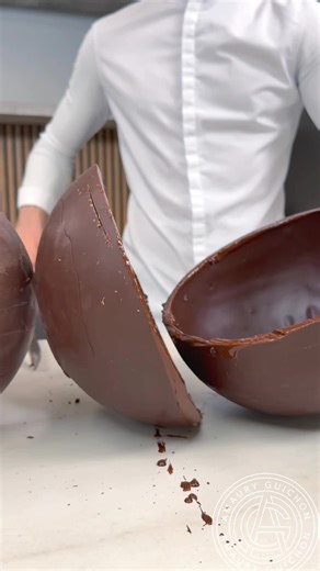 Mastering Chocolate Sculpture Art
