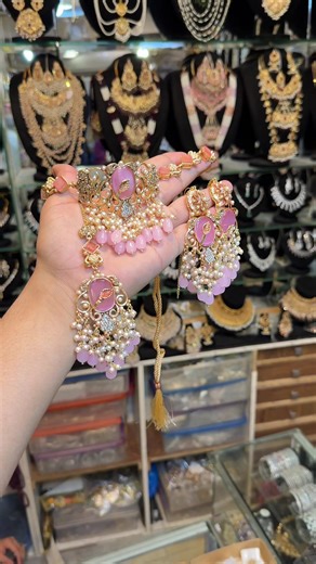 Handmade Gold Plated Choker Set in Pink Color