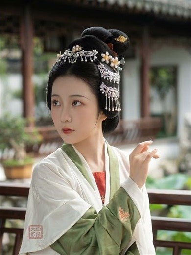 古人是古，不是土，复原古代女子绝美的汉服与发饰