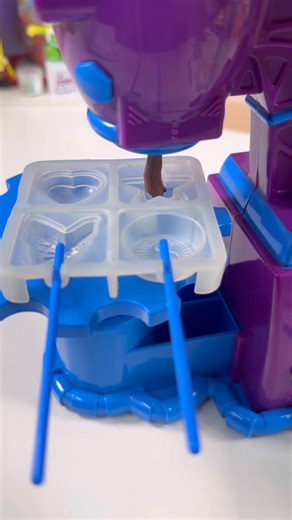 Hersheys Chocolate Maker #hersheys #asmr #vintage #nostalgia | Dram Team Family