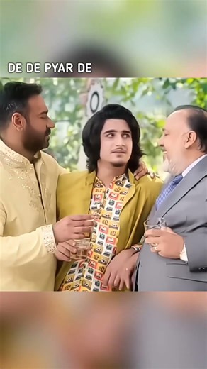 Teri to tere Baap ne le li 🤣 #dedepyarde #netflixindia #love #shortsfeed #movieclips #bollywood