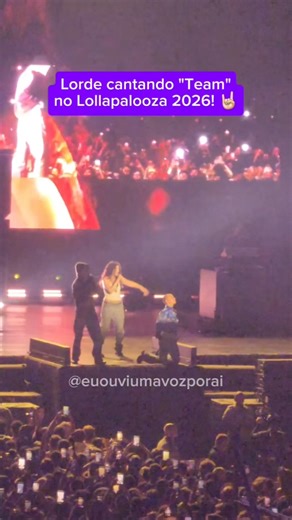 LORDE cantando "Team" no Lollapalooza 2026! #lollapalooza #lorde #team #lollabr