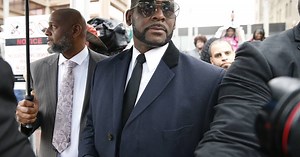 R. Kelly's Ex-Assistant Described Singer's Reaction When Women Broke His Rules