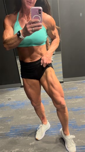 65 reactions · 10 comments | I do cardio too!! Here is a fun circuit to try! 8 exercises 4 rounds  Jump rope 60 seconds 1 arm DB snatch #45 10 reps each side Pop squats 20 reps Jump Lunges 60 seconds Burpees DB overheard press 10 reps Side lateral lunge to overhead press 10 each side Push ups to failure Ab rollouts Give it a try and let me know what you think❤️ | Michele Kwapis | Facebook