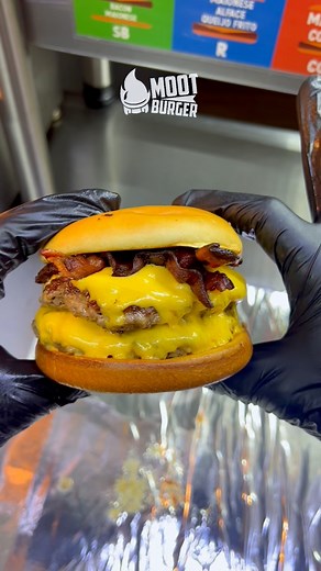 Miau miau miau miau #pov #hamburguer #hamburgueria #cozinha #comida | Moot Burger